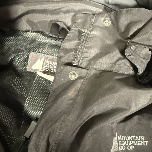 Vintage MEC Women's Rain Jacket - Picture 5 of 5